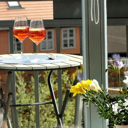 Ruhige Maisonette-wohnung Mit Blick über Kleines Himmelreich *