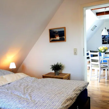 Ruhige Maisonette-wohnung Mit Blick Ueber 