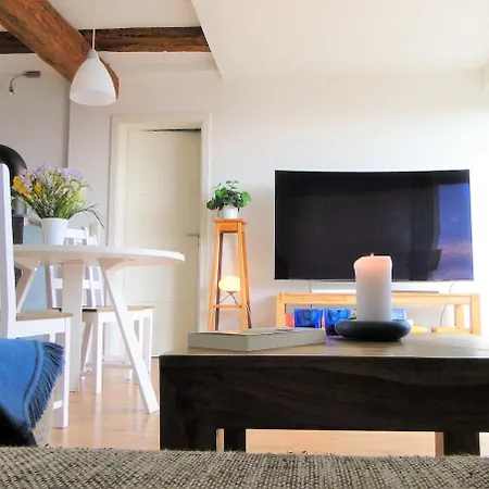 Apartment Ruhige Maisonette-wohnung Mit Blick über Kleines Himmelreich *